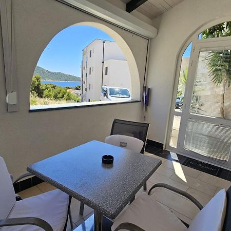 Apartment House Berry Primosten Bagian luar foto