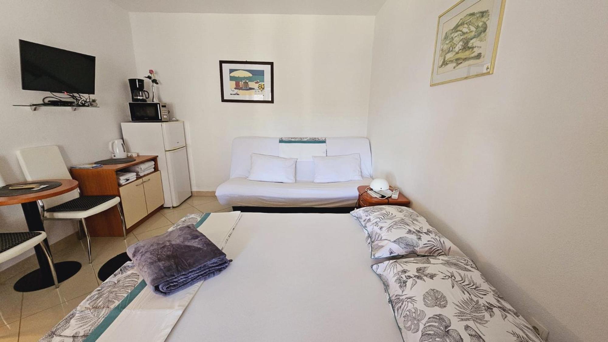 Apartment House Berry Primosten Bagian luar foto