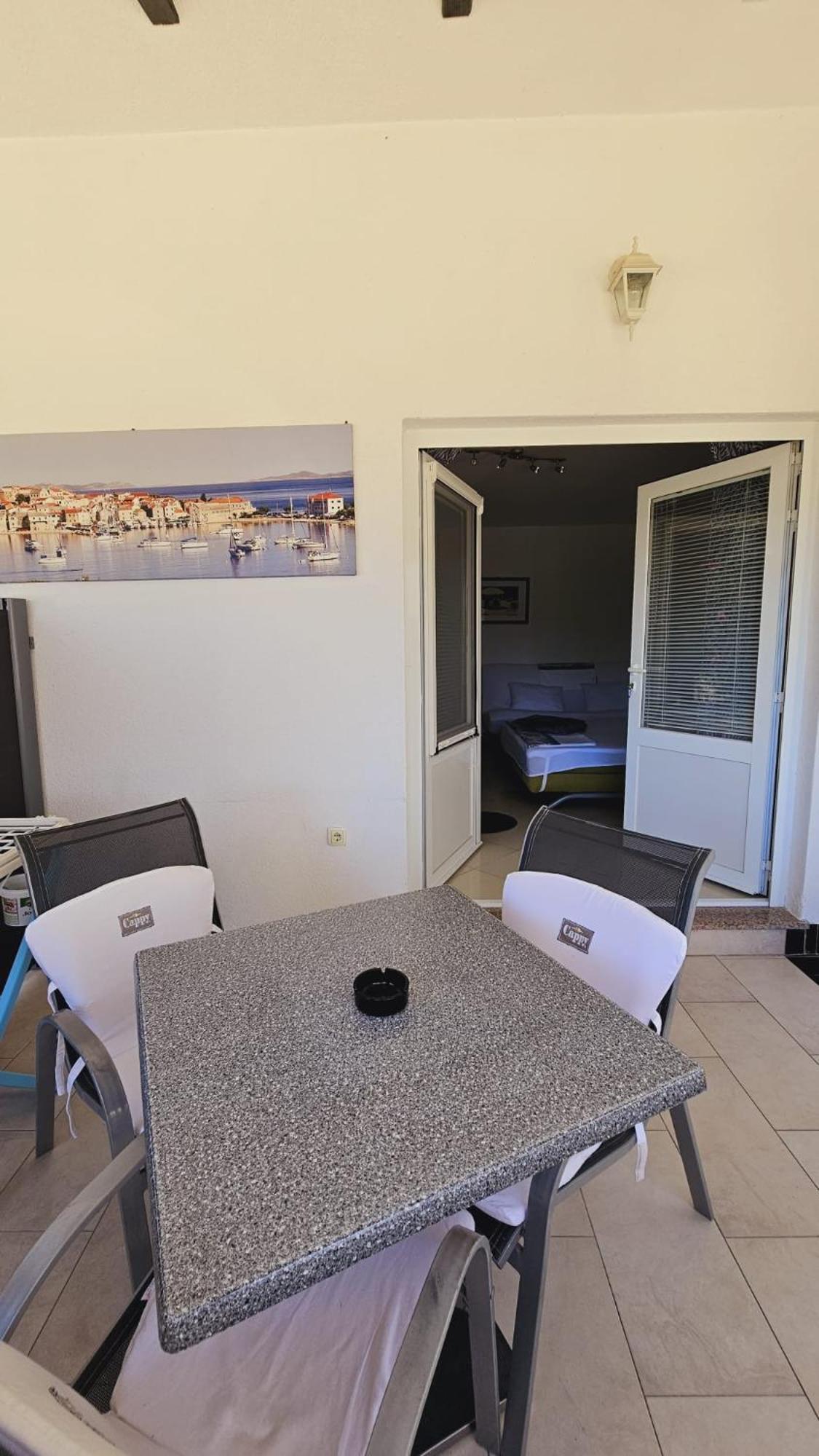 Apartment House Berry Primosten Bagian luar foto