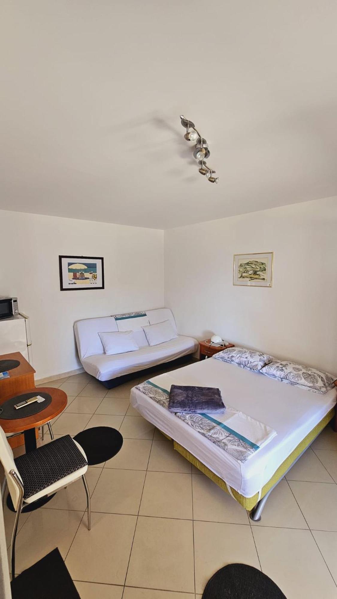 Apartment House Berry Primosten Bagian luar foto