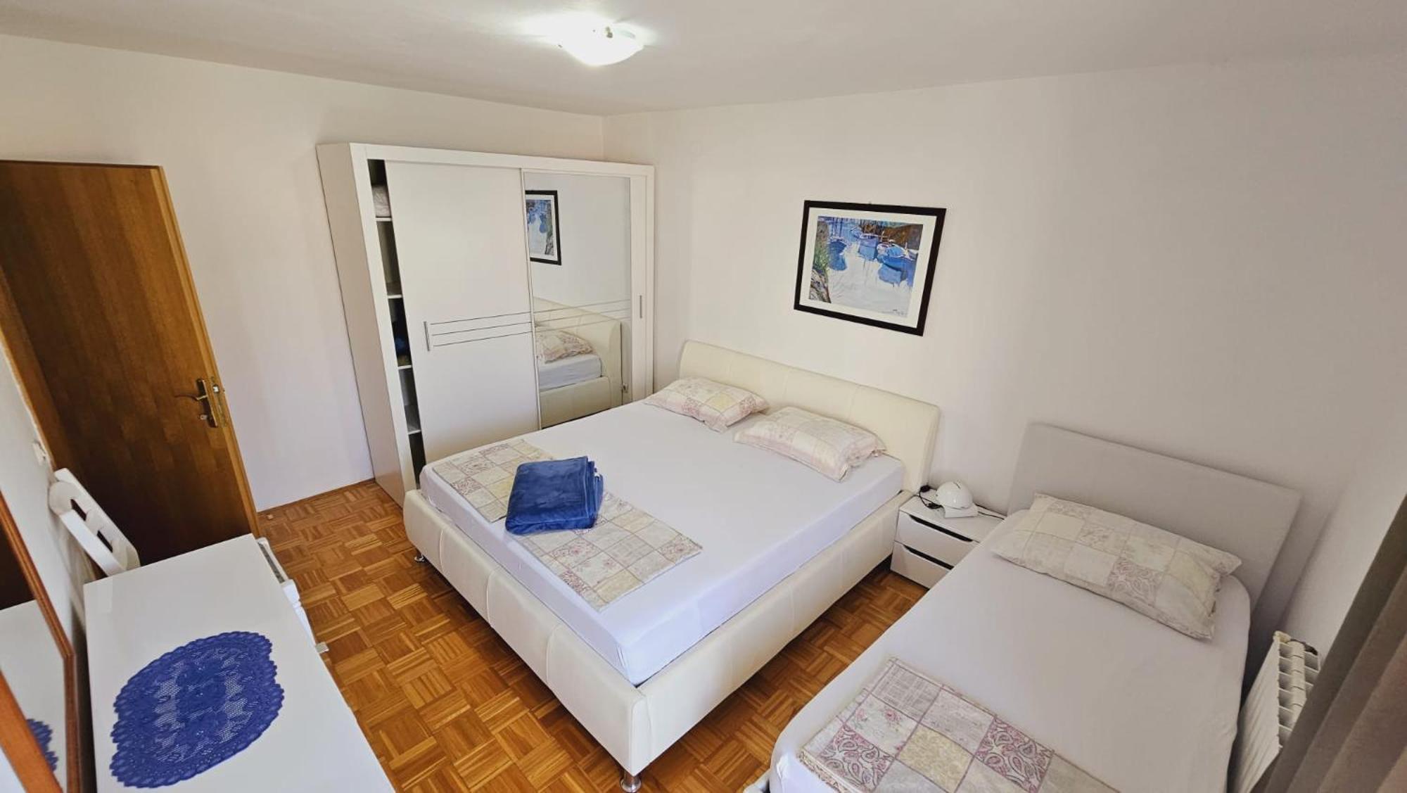 Apartment House Berry Primosten Bagian luar foto