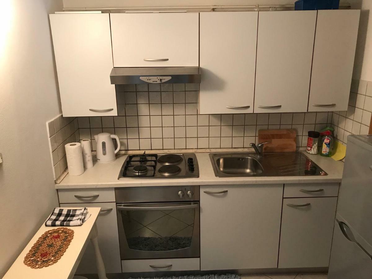 Apartment House Berry Primosten Bagian luar foto