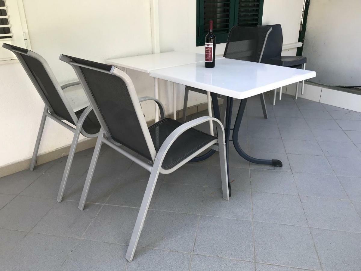 Apartment House Berry Primosten Bagian luar foto