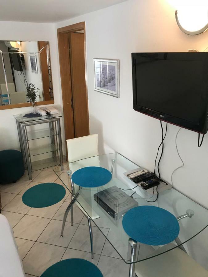 Apartment House Berry Primosten Bagian luar foto